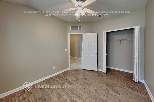 Building Photo - 1033 Dunstable Ln