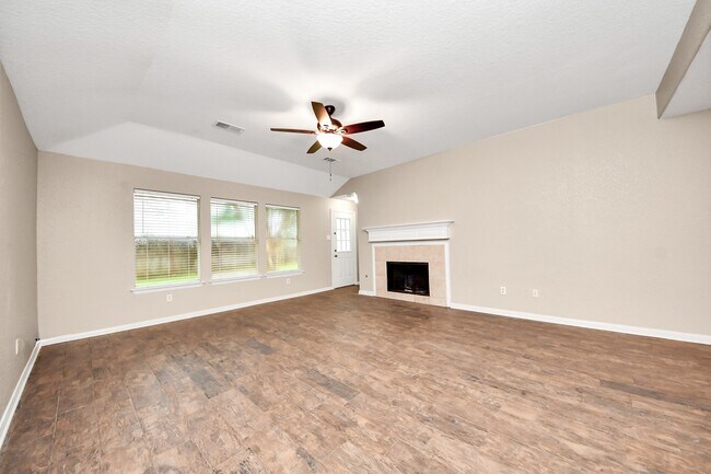 Building Photo - 14610 Hazy Ridge Ln