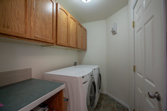 Building Photo - 5 Bedroom Home in Windsor Colorado