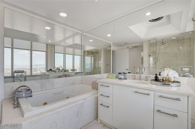 Building Photo - 222 Karen Ave