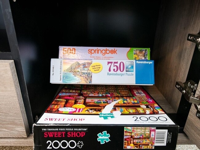 Building Photo - 413 NE 25th Ave