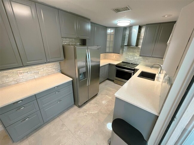 Building Photo - 1462 Springside Dr