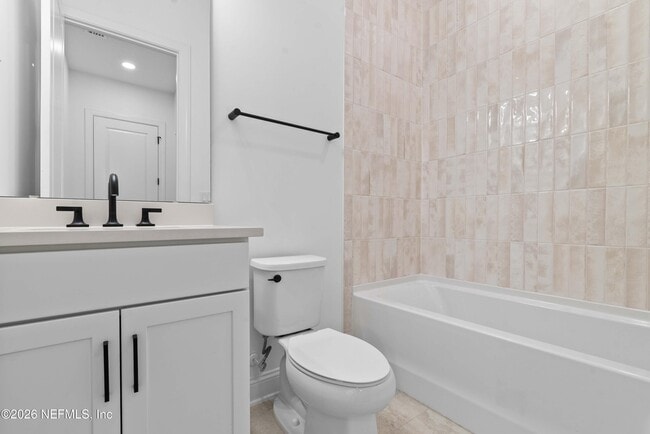 Building Photo - 174 Pine Leaf Dr