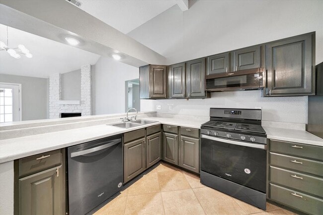Building Photo - 16906 Pocono Dr