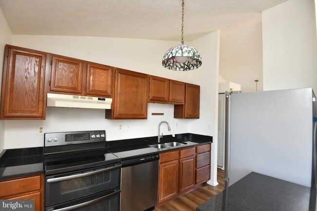 Building Photo - 3863 Beech Down Dr