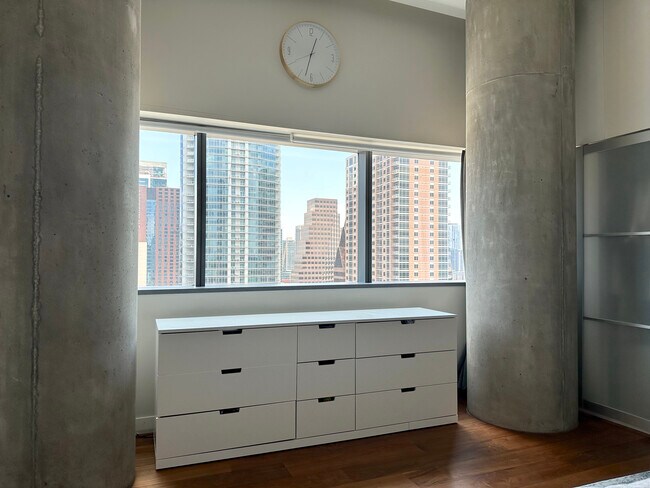 Building Photo - 210 Lavaca St