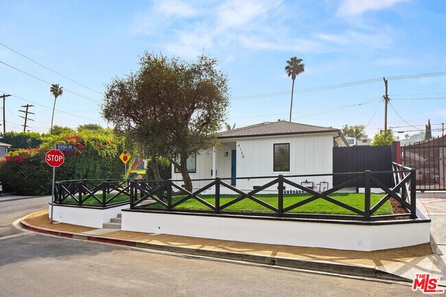Building Photo - 4130 Verdugo View Dr