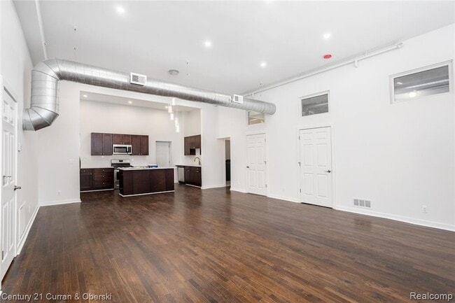 Building Photo - 549 E Marshall St