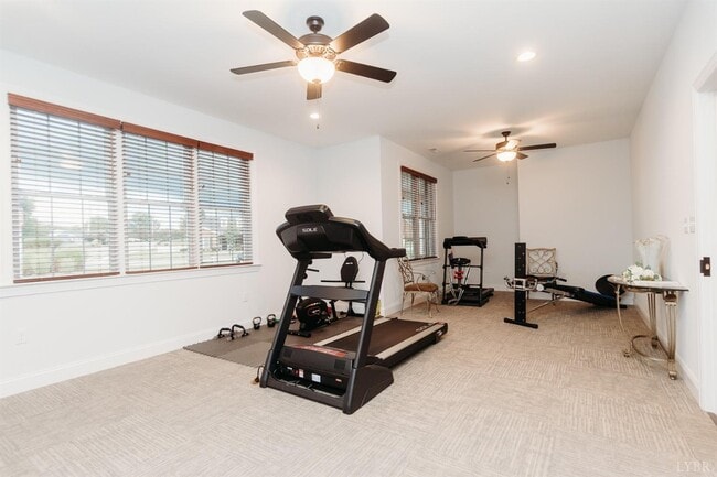 Building Photo - 177 Villa Oak Cir