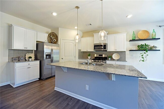 Building Photo - 4255 Sunflower Cir