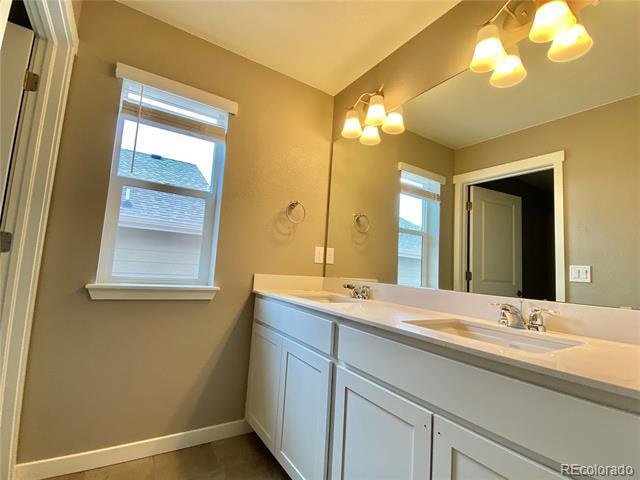 Building Photo - 5070 Janga Dr