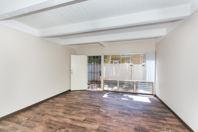 Building Photo - 95-146-146 Kipapa Dr