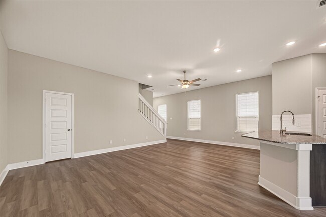 Building Photo - 13412 Sun Cay Drive