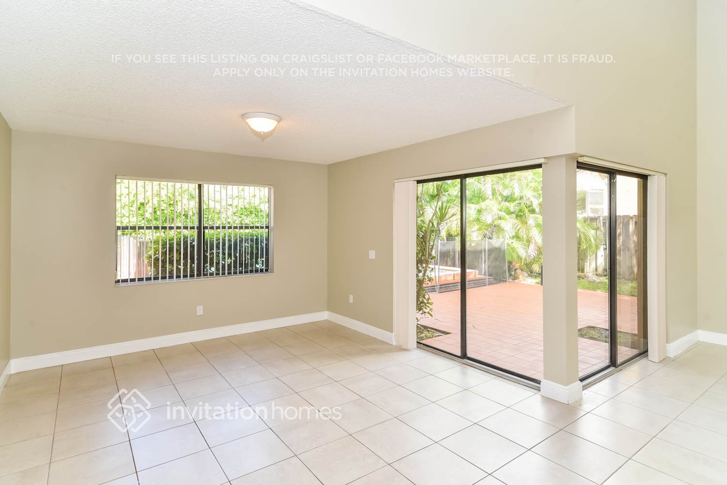 Building Photo - 5436 SW 148th Pl