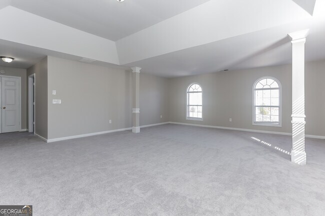 Building Photo - 176 Olympic Dr