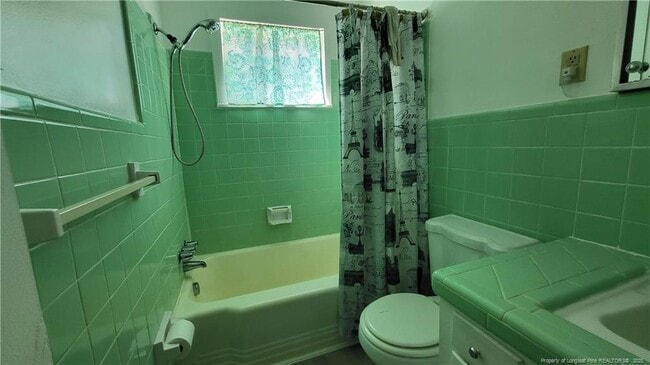 Building Photo - 207 W 16th St