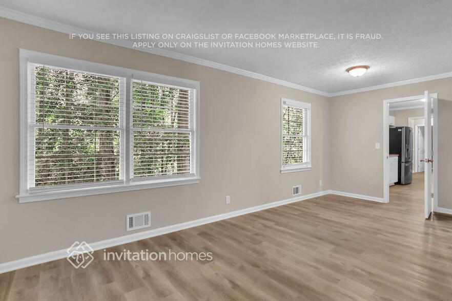 Building Photo - 5738 Darry Cir