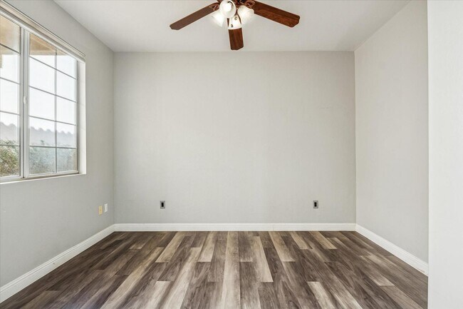 Building Photo - 16666 S 21st St