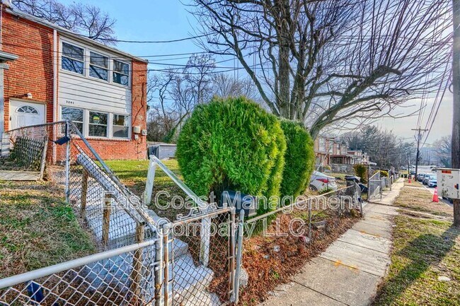 Building Photo - 3241 Bero Rd