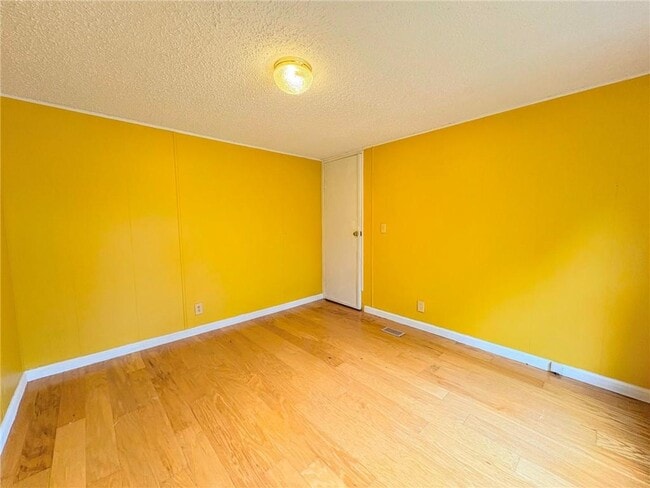 Building Photo - 319 Wages Rd