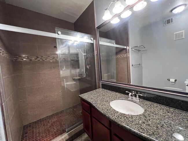 Building Photo - Summerlin 3bd, 2 bath, 2 garage Condo