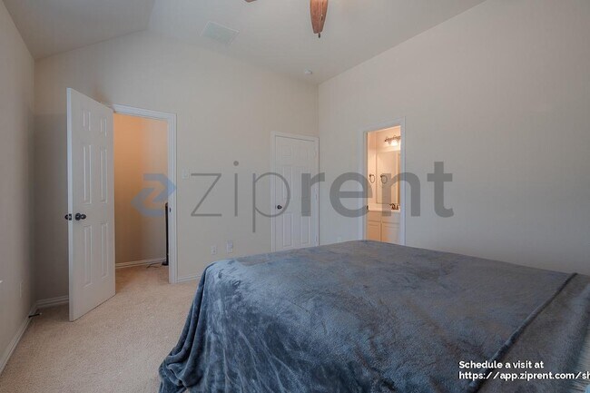 Building Photo - 27115 Downing Park Blvd