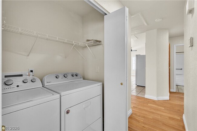 Building Photo - 856 Brass Ring Rd