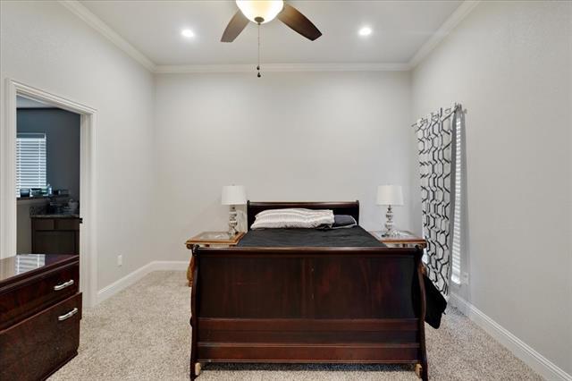 Building Photo - 2401 Southridge Ln