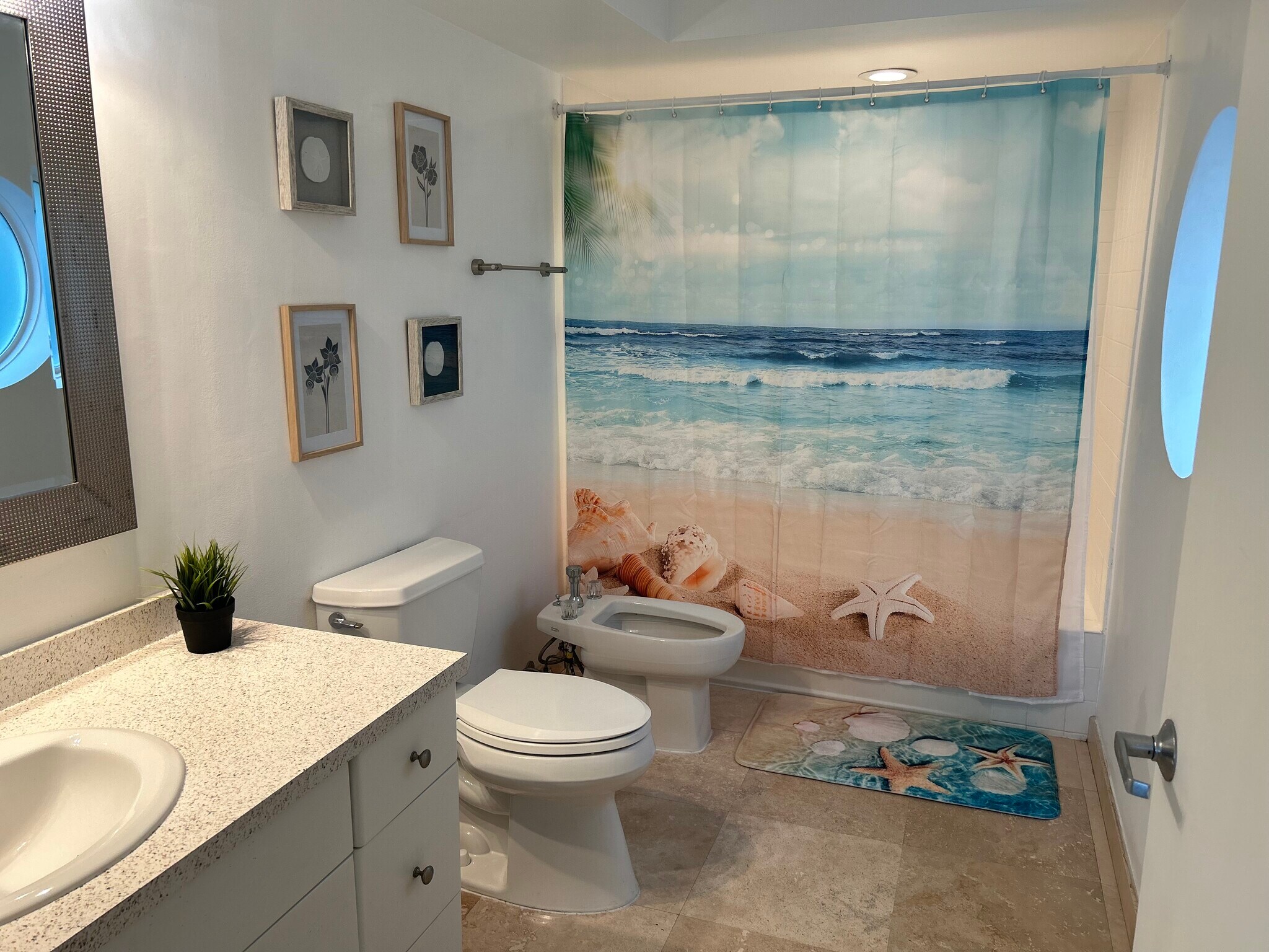 Building Photo - 7824 Collins Ave