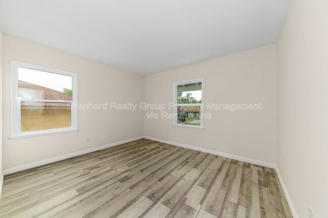 Building Photo - 742 W 36th St