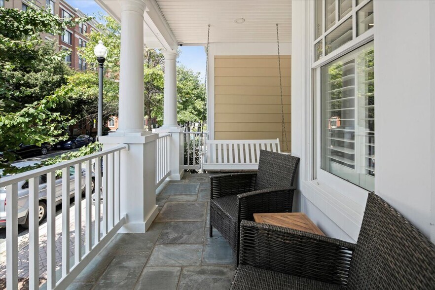 Building Photo - 2863 11th St N