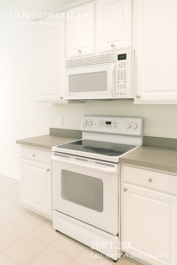 Building Photo - 10 Nightingale Ln