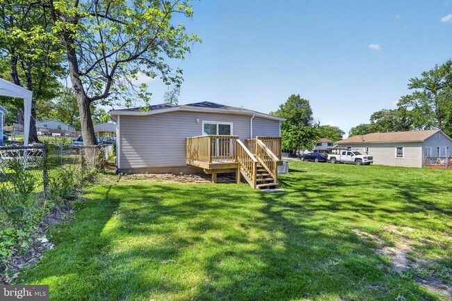 Building Photo - 505 69th St