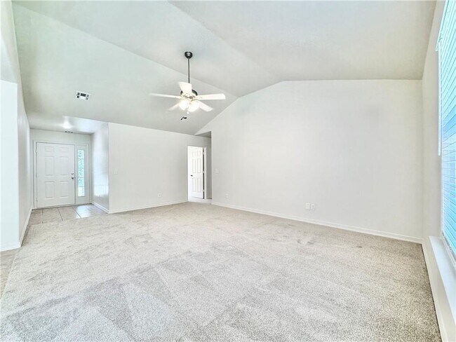 Building Photo - 8 Boreland Ln