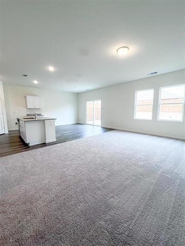 Building Photo - 424 Madison Way