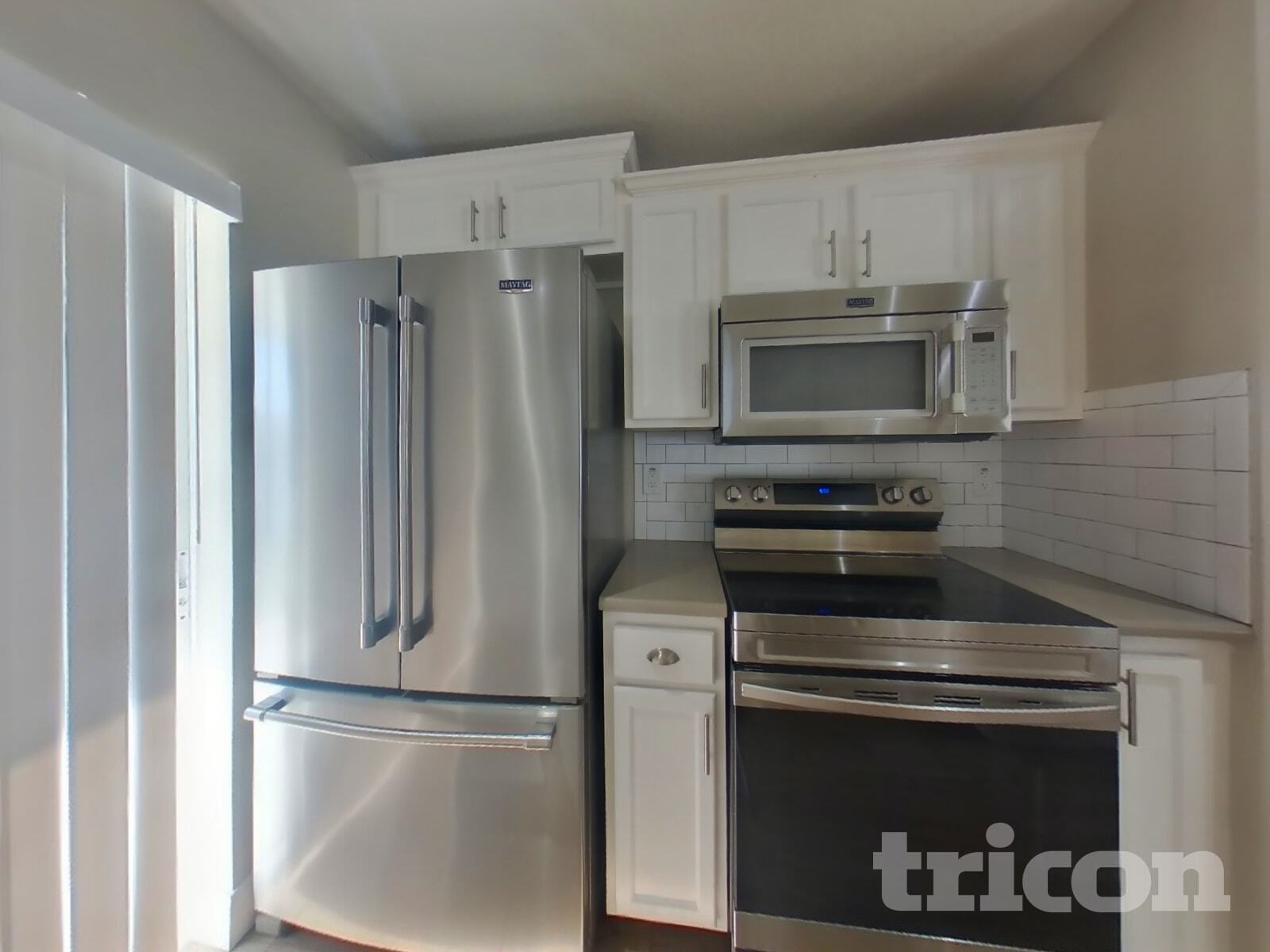 Building Photo - 10123 41st Ct E