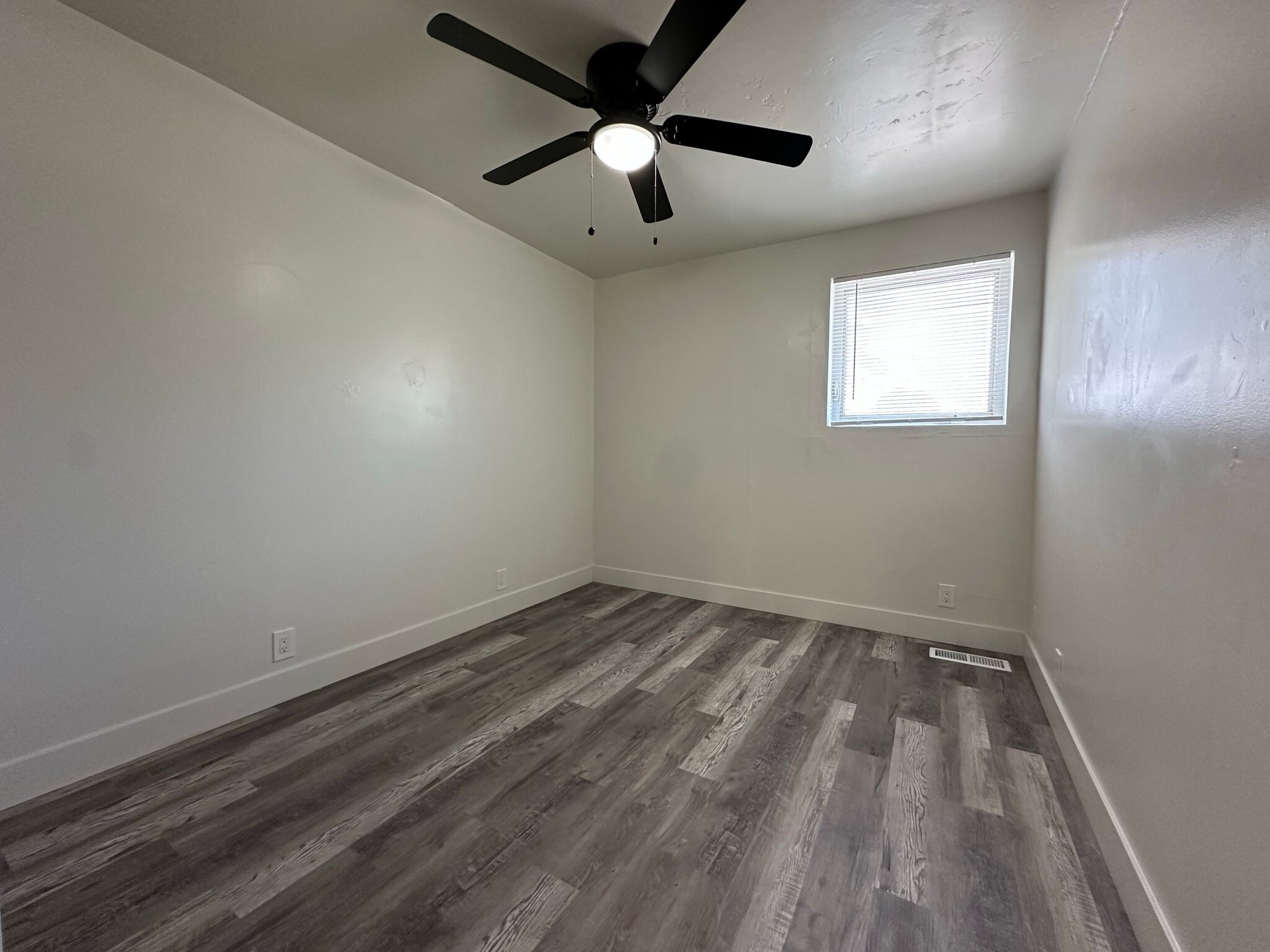 Building Photo - 1340 S 200 E