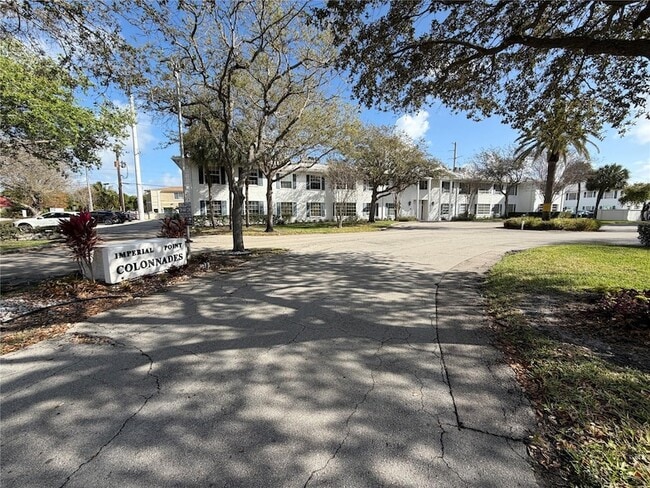 Building Photo - 2151 NE 68th St