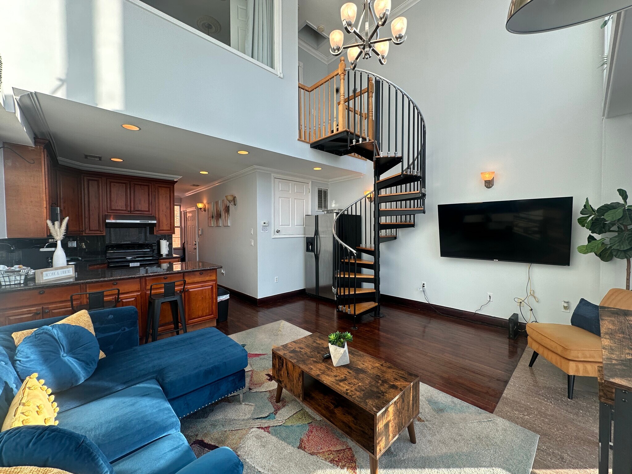 Building Photo - 205 N 11th St