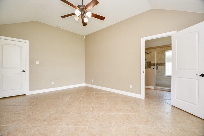 Building Photo - 26115 Serenity Oaks Dr