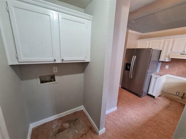 Building Photo - 3044 Cross Creek Dr