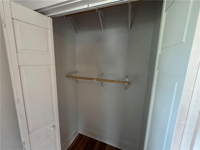 Building Photo - 320 S Washington Ave