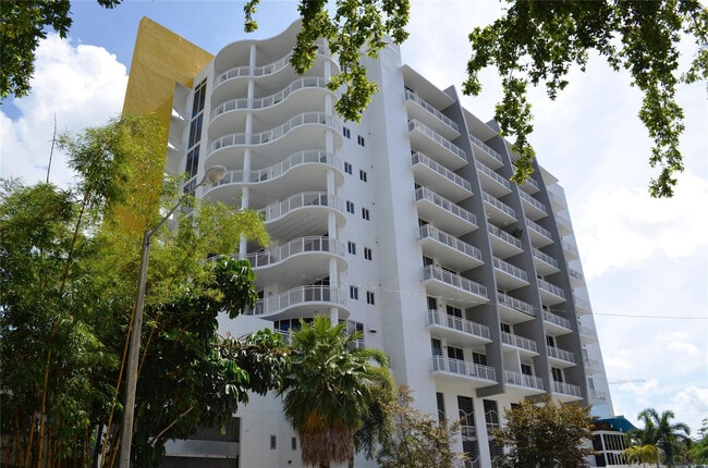 Building Photo - 444 N E St