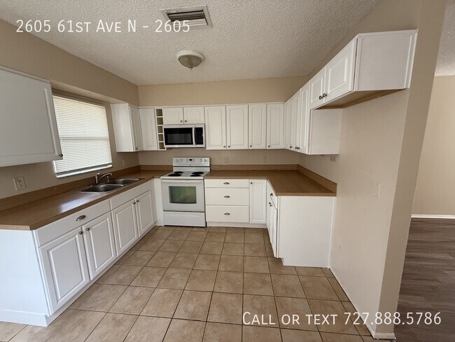 Building Photo - 2605 61st Ave N