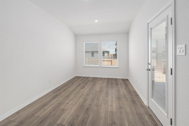 Building Photo - 105 Fossil Dr
