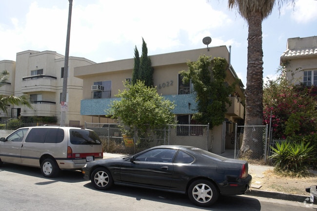 Primary Photo - 6022 Romaine St