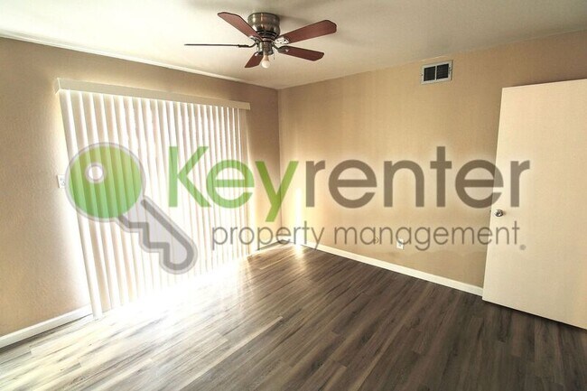 Building Photo - 5634 Clark Ave