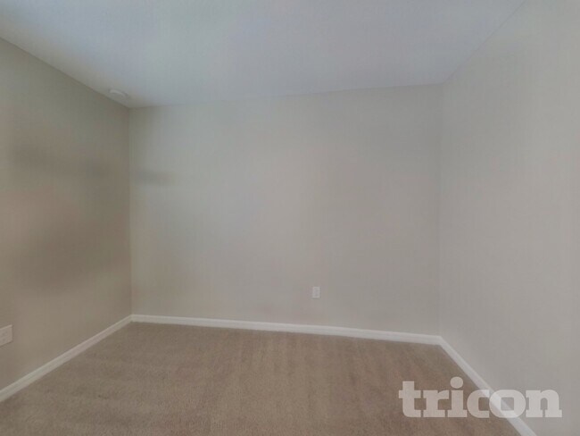 Building Photo - 232 Garnet Ave