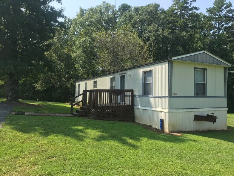 Primary Photo - 1435 Amity Rd