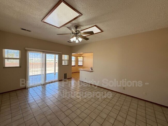 Building Photo - 7281 Spruce Mountain Loop NE